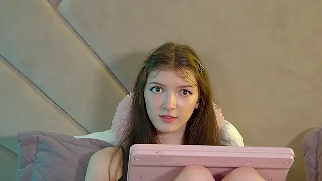 SophiaProve online show from 05-19-26, 01:56