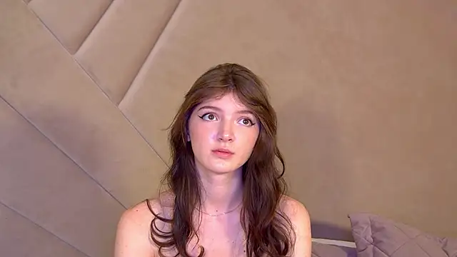 SophiaProve online show from 06-05-26, 04:24