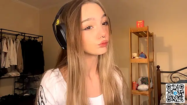 HoaPatton online show from 11-30-25, 11:03