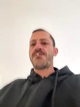 Snapshot of Lucasjandre chatting on 11-24-25, 11:21 Lucasjandre online show from 11-24-25, 11:21