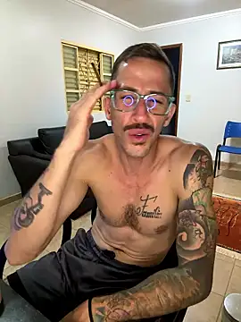 Snapshot of Lucasjandre chatting on 01-10-26, 12:23 Lucasjandre online show from 01-10-26, 12:23