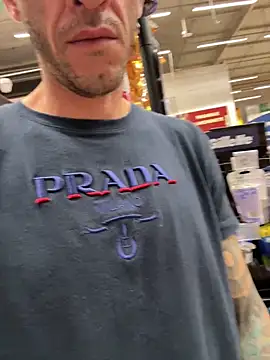 Snapshot of Lucasjandre chatting on 03-21-26, 11:30 Lucasjandre online show from 03-21-26, 11:30