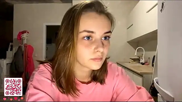 GeralynChiszar online show from 11-22-25, 08:08