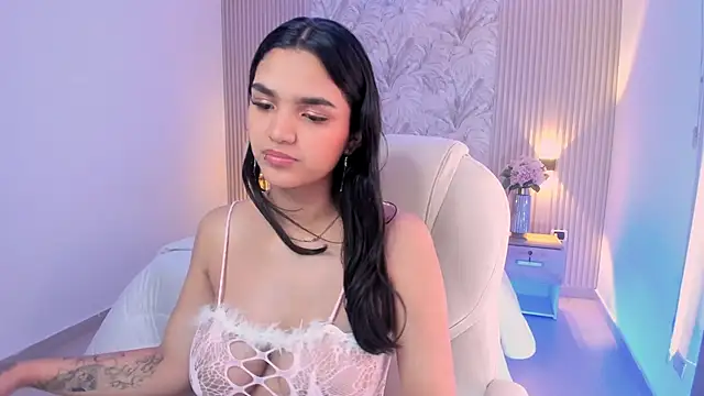 Snapshot of Kim_stonee chatting on 11-26-25, 07:26 Kim stonee online show from 11-26-25, 07:26