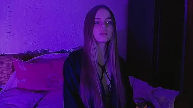 Snapshot of AlicaLOVEalisa777 chatting on 12-17-25, 02:23 AlicaLOVEalisa777 online show from 12-17-25, 02:23