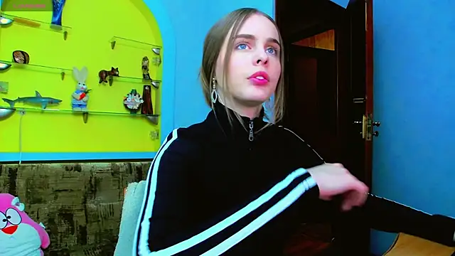 AlicaLOVEalisa777 online show from 04-14-26, 06:25