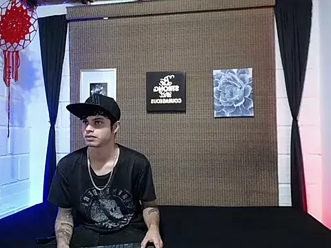 Snapshot of wild_duo777 chatting on 11-26-25, 06:53 wild duo777 online show from 11-26-25, 06:53