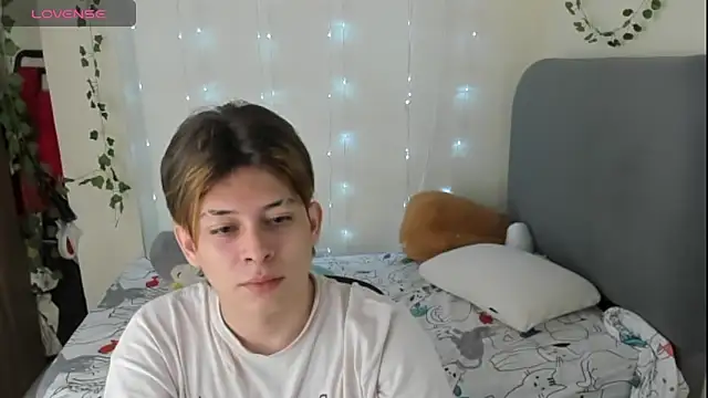 Felix kitty online show from 11-29-25, 07:28