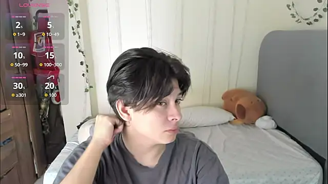 Felix kitty online show from 03-06-26, 07:10