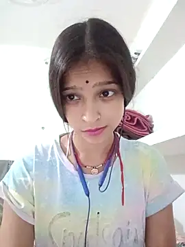 Mohnicute online show from 05-05-26, 11:02