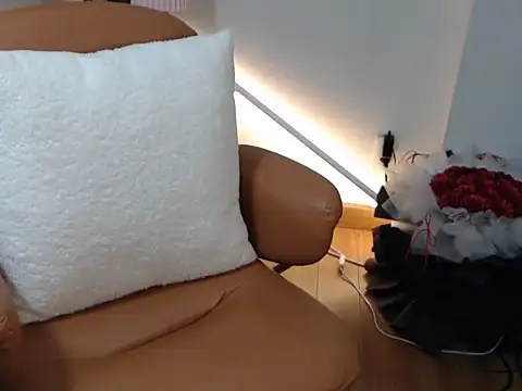 Snapshot of Dua-Mini chatting on 12-22-25, 02:41 Dua-Mini online show from 12-22-25, 02:41