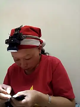 Snapshot of girl-hot2x chatting on 11-25-25, 01:00 girl-hot2x online show from 11-25-25, 01:00