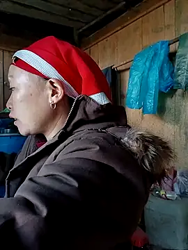 Snapshot of girl-hot2x chatting on 12-19-25, 01:34 girl-hot2x online show from 12-19-25, 01:34