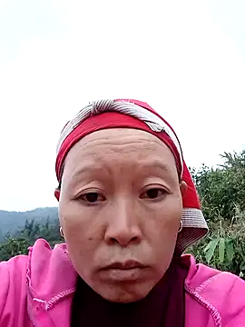 Snapshot of girl-hot2x chatting on 12-20-25, 10:22 girl-hot2x online show from 12-20-25, 10:22