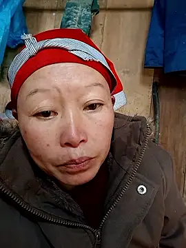 Snapshot of girl-hot2x chatting on 01-07-26, 06:05 girl-hot2x online show from 01-07-26, 06:05