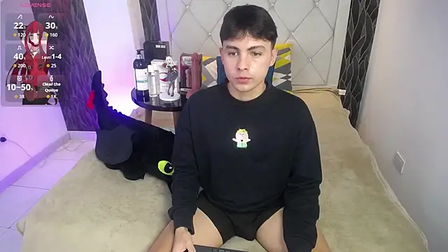 Snapshot of Samu_FoXXX chatting on 12-15-25, 08:24 Samu FoXXX online show from 12-15-25, 08:24