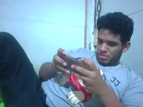 Snapshot of josecamsex27 chatting on 11-15-25, 04:21 josecamsex27 online show from 11-15-25, 04:21