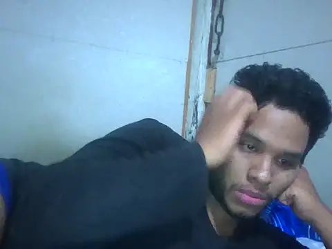 Snapshot of josecamsex27 chatting on 12-04-25, 02:37 josecamsex27 online show from 12-04-25, 02:37