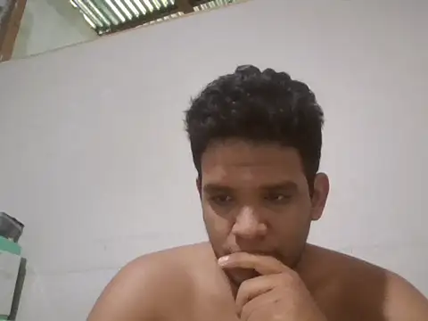 Snapshot of josecamsex27 chatting on 01-08-26, 02:41 josecamsex27 online show from 01-08-26, 02:41