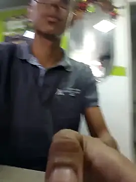 Snapshot of yesua28 chatting on 12-17-25, 07:09 yesua28 online show from 12-17-25, 07:09