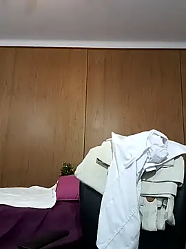 Snapshot of BrisaShow chatting on 02-11-26, 05:34 BrisaShow online show from 02-11-26, 05:34