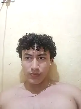 Snapshot of Novato_o chatting on 04-19-26, 10:34 Novato o online show from 04-19-26, 10:34