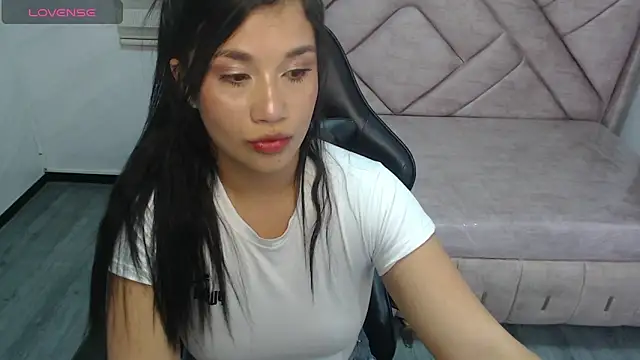Snapshot of Violetta_jhonson_a chatting on 05-14-26, 04:03 Violetta jhonson a online show from 05-14-26, 04:03