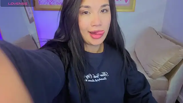 Snapshot of Violetta_jhonson_a chatting on 05-16-26, 04:42 Violetta jhonson a online show from 05-16-26, 04:42