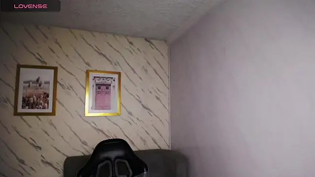 Snapshot of Violetta_jhonson_a chatting on 05-26-26, 03:52 Violetta jhonson a online show from 05-26-26, 03:52