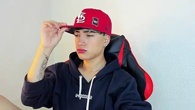 ThiagoDV online show from 11-21-25, 02:27