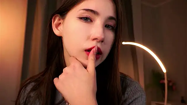 NanceeWestaway online show from 11-28-25, 03:14