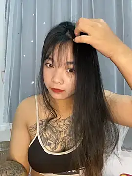 Snapshot of xu-ka chatting on 12-05-25, 12:19 xu-ka online show from 12-05-25, 12:19