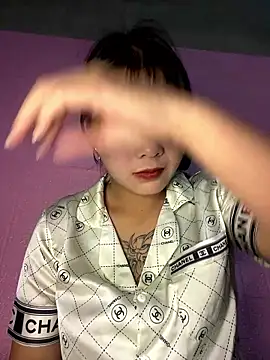 Snapshot of xu-ka chatting on 01-10-26, 12:12 xu-ka online show from 01-10-26, 12:12