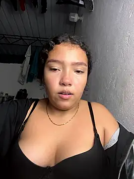 PetiteKattia online show from 01-18-26, 05:11