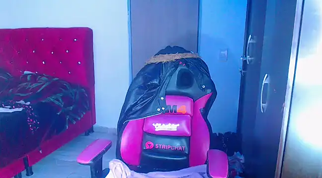 Snapshot of katecute88 chatting on 01-28-25, 12:00 katecute88 online show from 01-28-25, 12:00