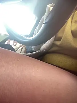 Snapshot of Deessenympho chatting on 12-16-25, 11:26 Deessenympho online show from 12-16-25, 11:26