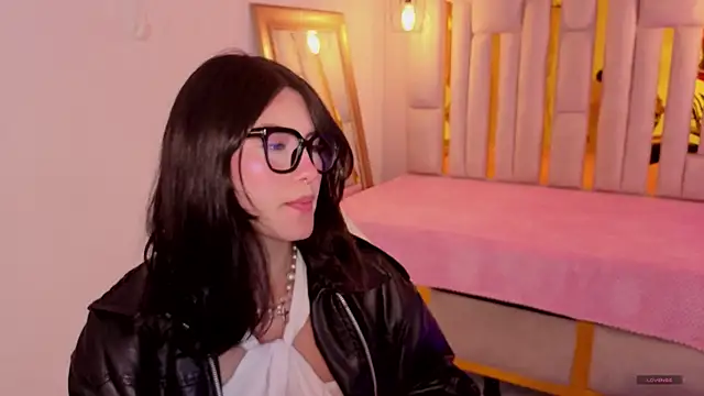 Brandy collinss online show from 04-23-26, 12:29