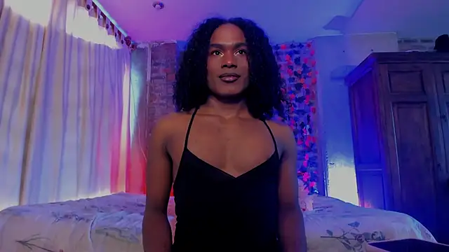 Snapshot of LaGoldenBitch chatting on 01-09-26, 03:26 LaGoldenBitch online show from 01-09-26, 03:26