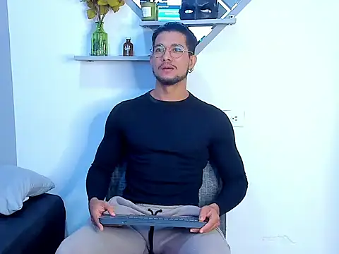 Nolan joness online show from 05-19-26, 02:01