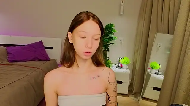 LilyPoetry  online show from 11-27-25, 11:23