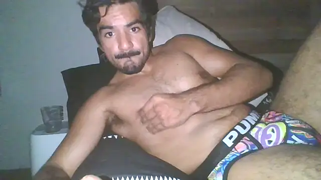 Snapshot of piggylatino chatting on 11-20-25, 10:04 piggylatino online show from 11-20-25, 10:04