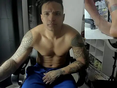 Snapshot of master_leather chatting on 11-16-25, 04:56 master leather online show from 11-16-25, 04:56