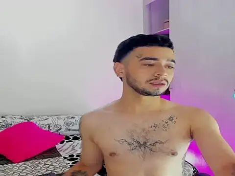 JohnE Medina online show from 11-24-25, 11:37