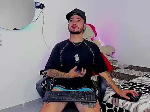 JohnE Medina online show from 01-10-26, 03:47