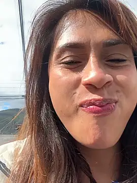 valeria absurdah online show from 01-16-26, 08:24