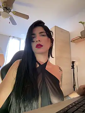 Snapshot of Cristal_Cerati_ chatting on 05-20-26, 09:21 Cristal Cerati online show from 05-20-26, 09:21