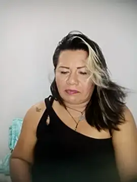 Snapshot of angi_daw chatting on 01-14-26, 04:51 angi daw online show from 01-14-26, 04:51