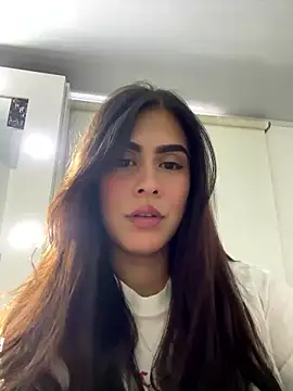 lucyrain 18 online show from 01-10-26, 09:30