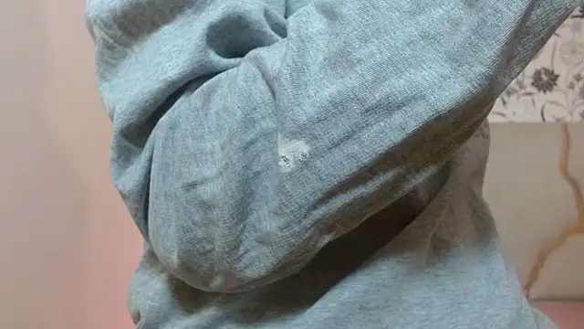 Snapshot of Joselyn_tay chatting on 12-15-25, 11:58 Joselyn tay online show from 12-15-25, 11:58