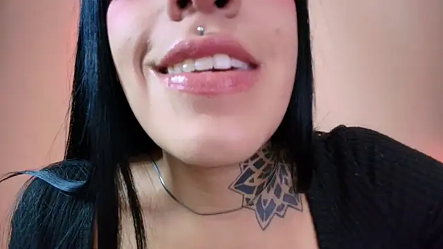 Snapshot of catte_jensen chatting on 11-29-25, 03:42 catte jensen online show from 11-29-25, 03:42